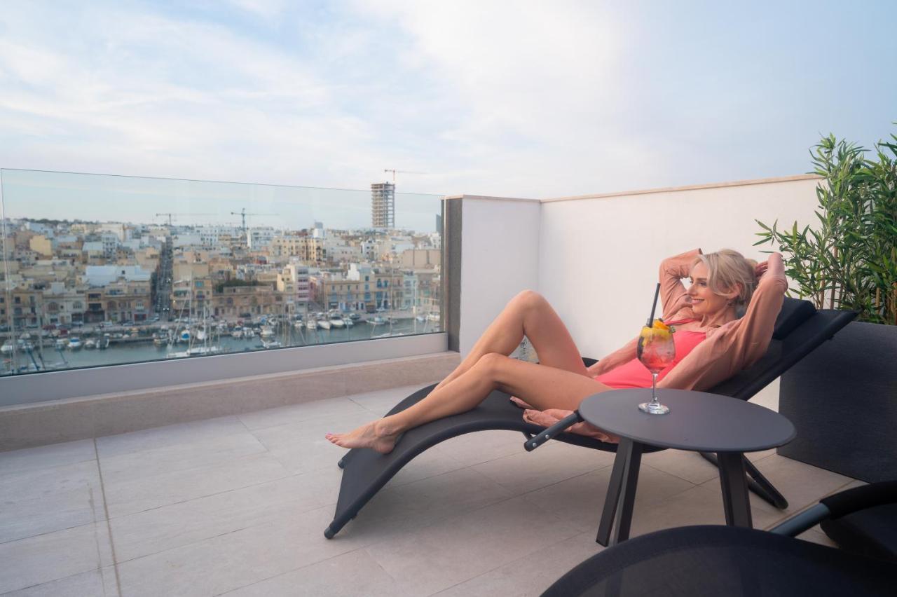 Pietà The Address Seafront Suites With Hot Tub מראה חיצוני תמונה