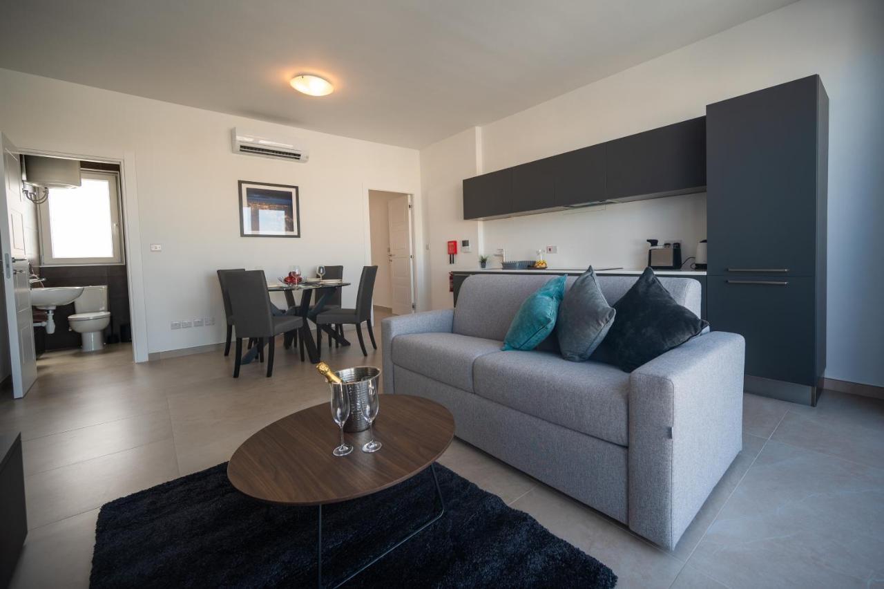 Pietà The Address Seafront Suites With Hot Tub מראה חיצוני תמונה
