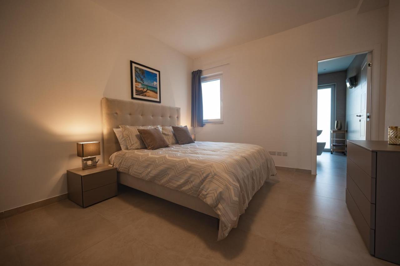 Pietà The Address Seafront Suites With Hot Tub מראה חיצוני תמונה
